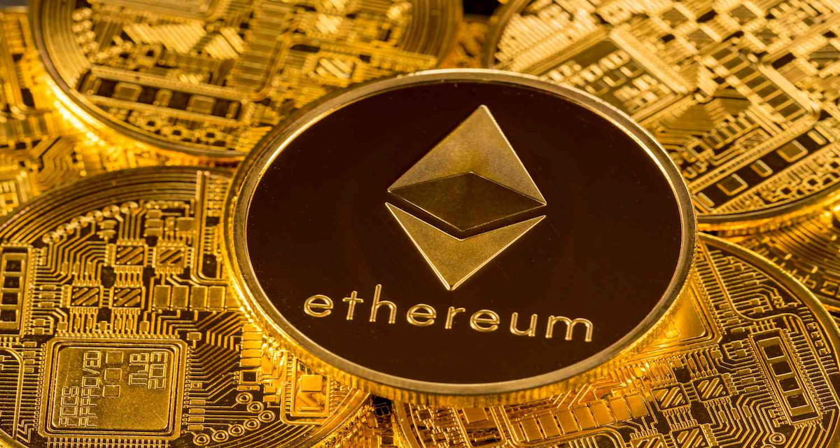Ethereum (ETH) – Лидер среди Смарт-Контрактов и Децентрализованных Приложений